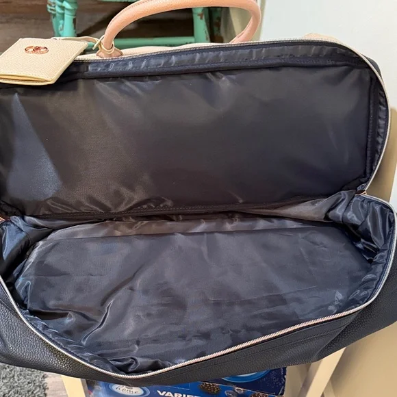 Caboodles Beige and Black Duffel Bag NWOT - Picture 6 of 10